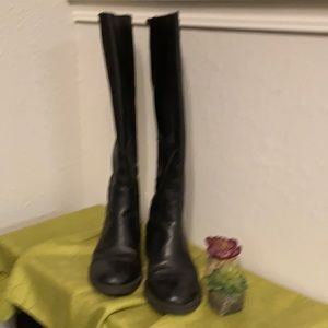 ENZO ANGIOLINI black leather riding boots 7